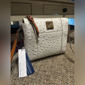 New Lexington Dooney & Bourke crossbody purse ✨ cream/white 🤍